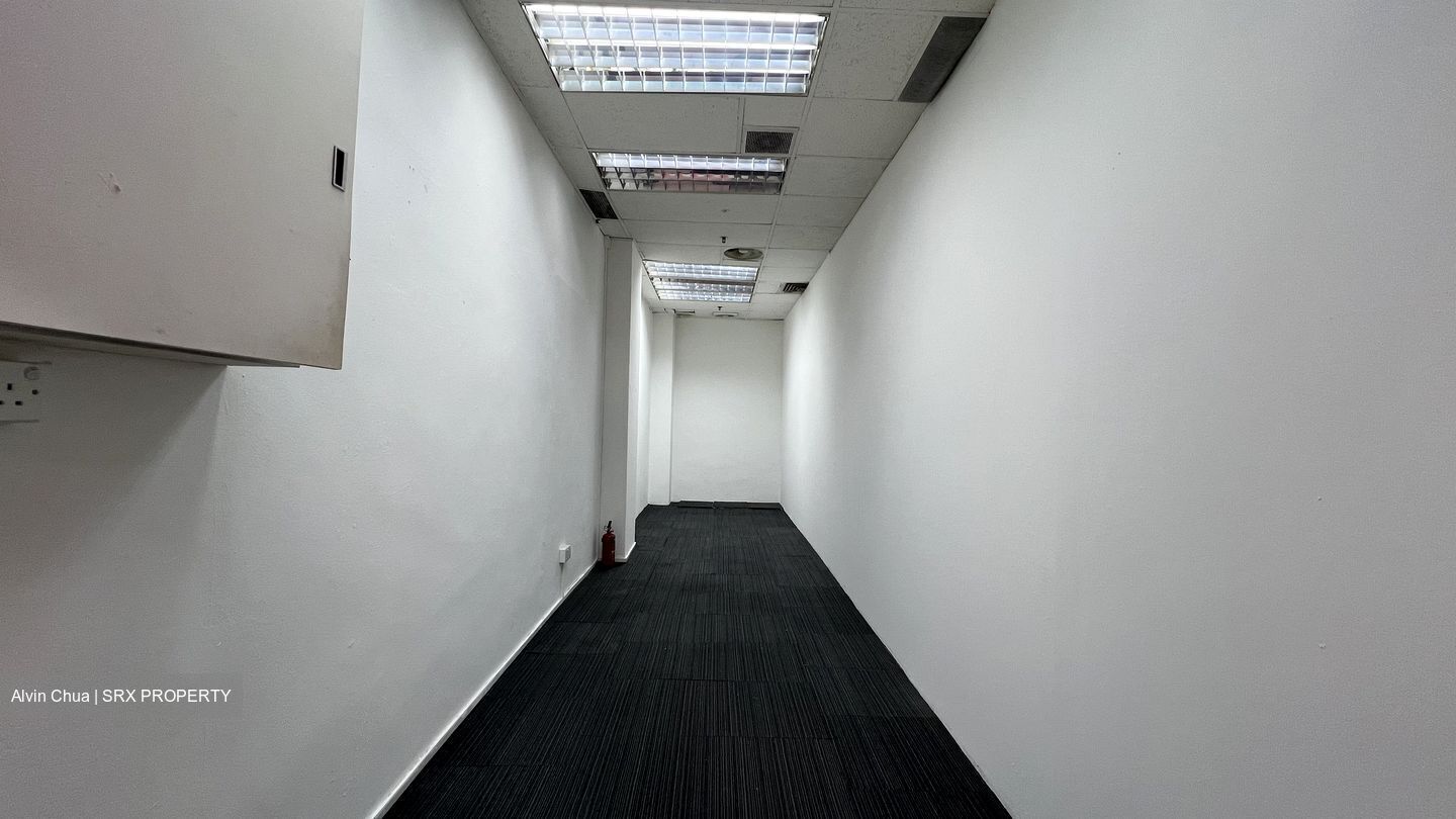 Lucky Plaza (D9), Retail #532536511